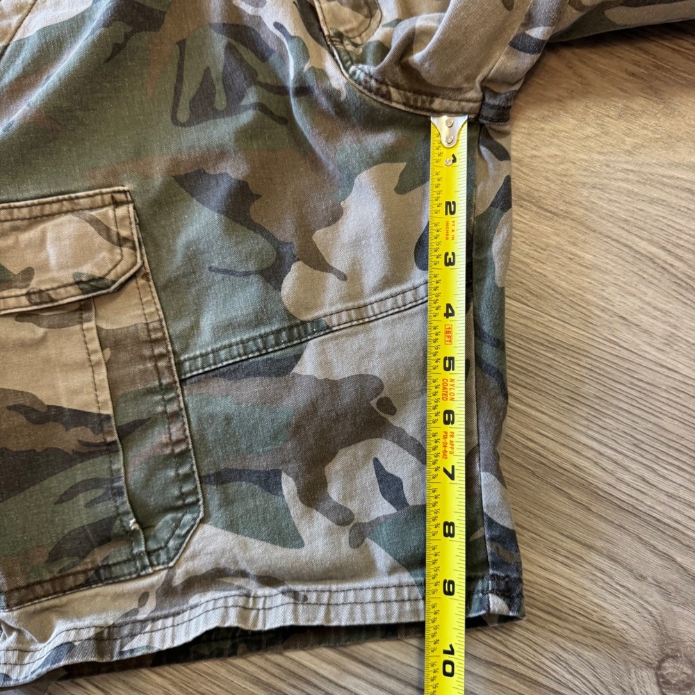 Y2K Wrangler Mens Camo Cargo Shorts Green Brown 32 60ACW4M Camouflage - Picture 5 of 6